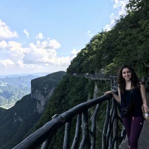 Meet your Posher, Miryam